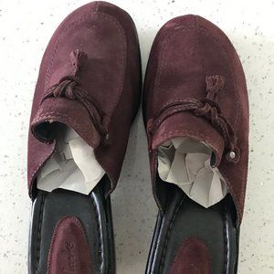 Clarks Suede Slip on Clog Mules Size 8.5